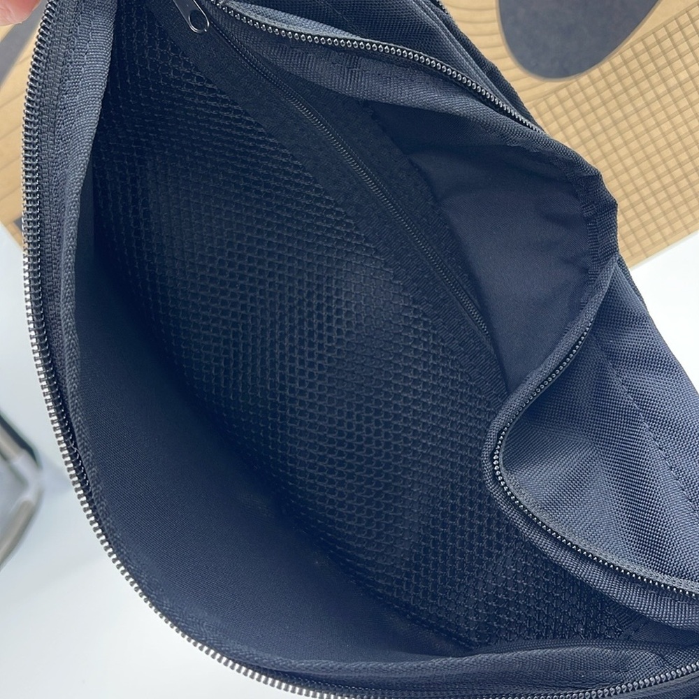 Nike Black Belt Bag Nike Heritage Waistpack (3L) & Fanny Pack
Black 
NWT - Picture 13 of 16
